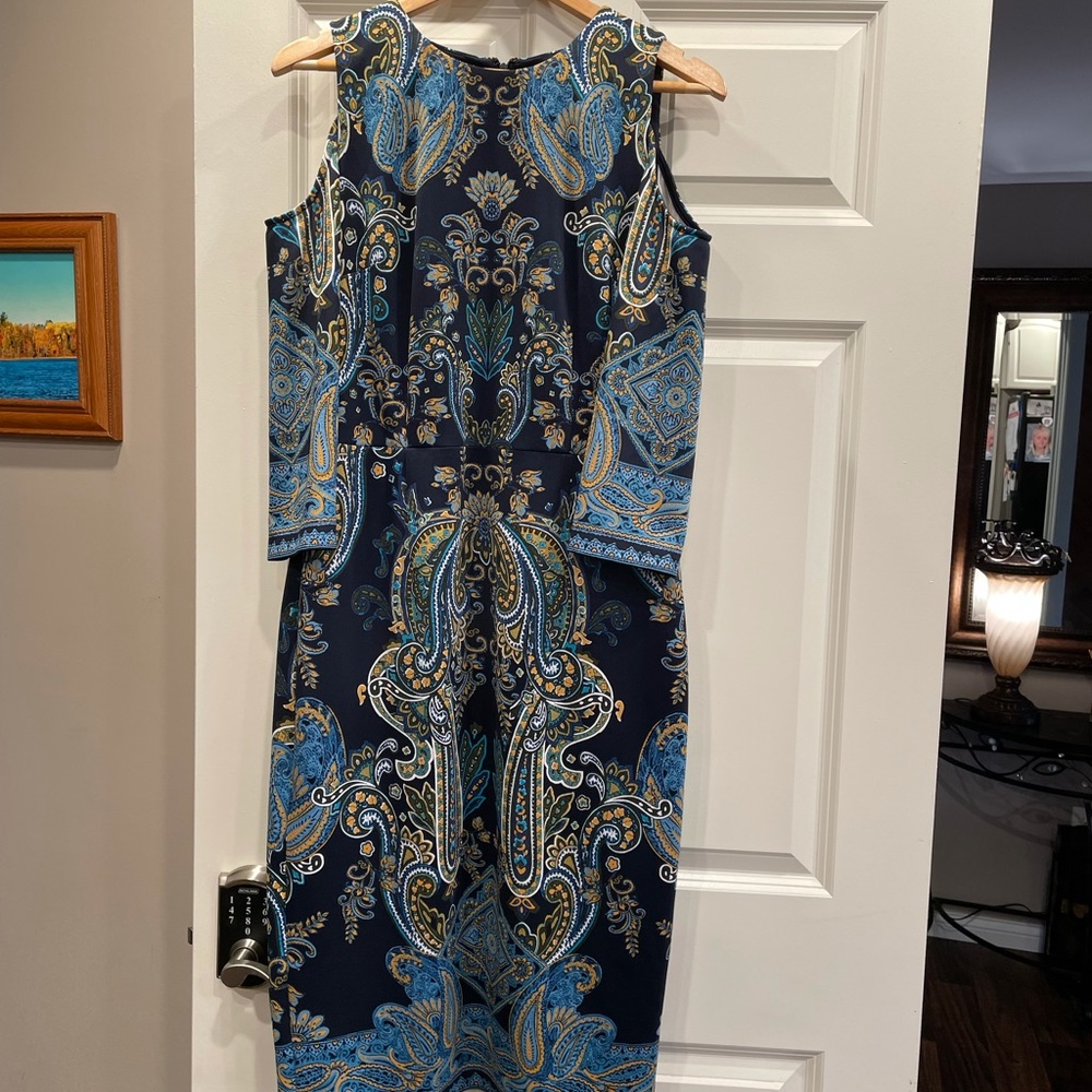Size 12 London Times dress paisley with cold sleeve shoulder
